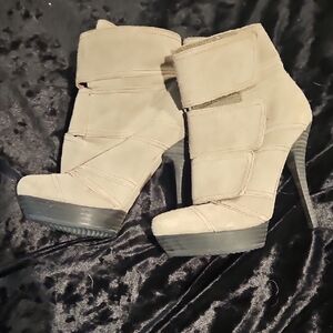 Stylish Olive Green High Heel Boots